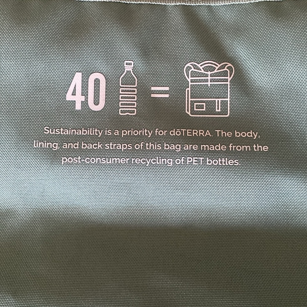 doTerra Tote/Backpack - Picture 5 of 7